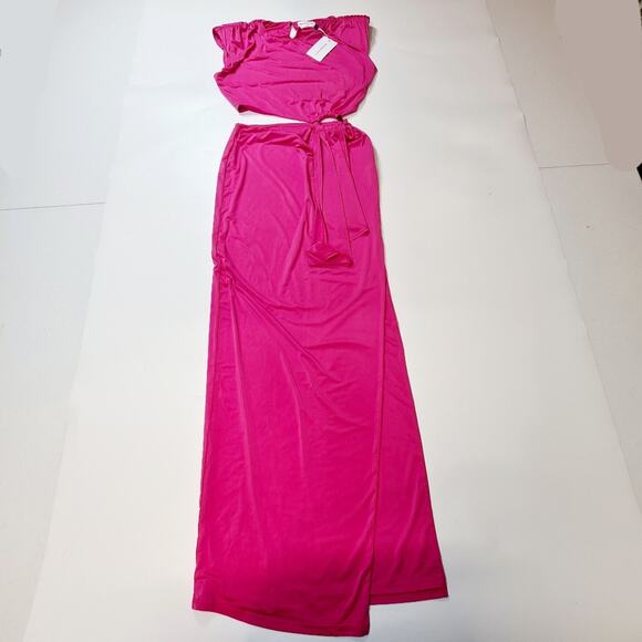 Lovers and Friends Encore Dress in Deep Pink Small - Picture 2 of 16